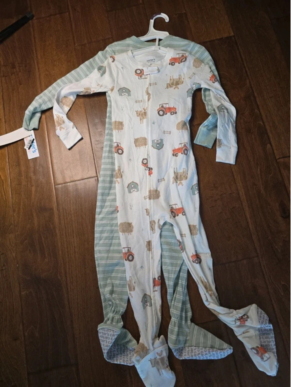 4t brand new pajamas from carter's items 607G7
